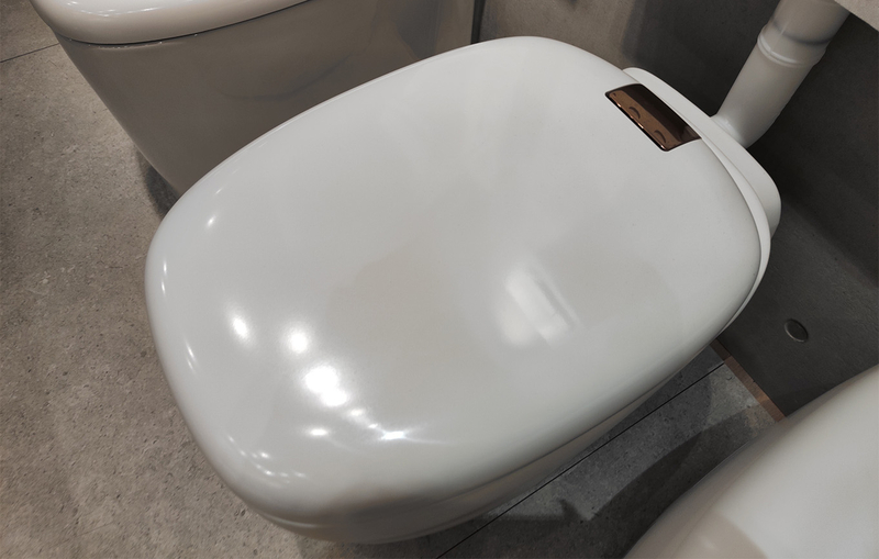 (WVT0016) VitrA Plural Soft Close Toilet Seat & Cover- Glossy White with Copper Metal Hinge